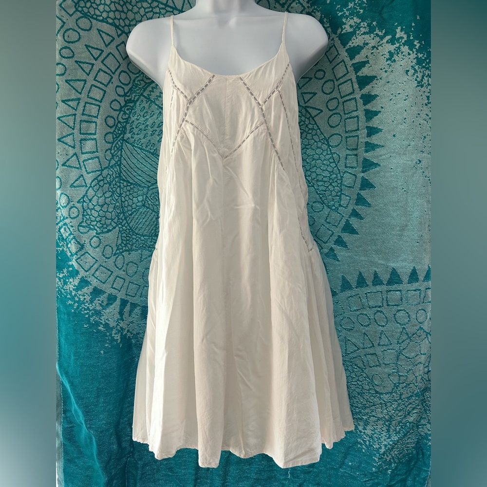 Elegant Cream Sleeveless Dress